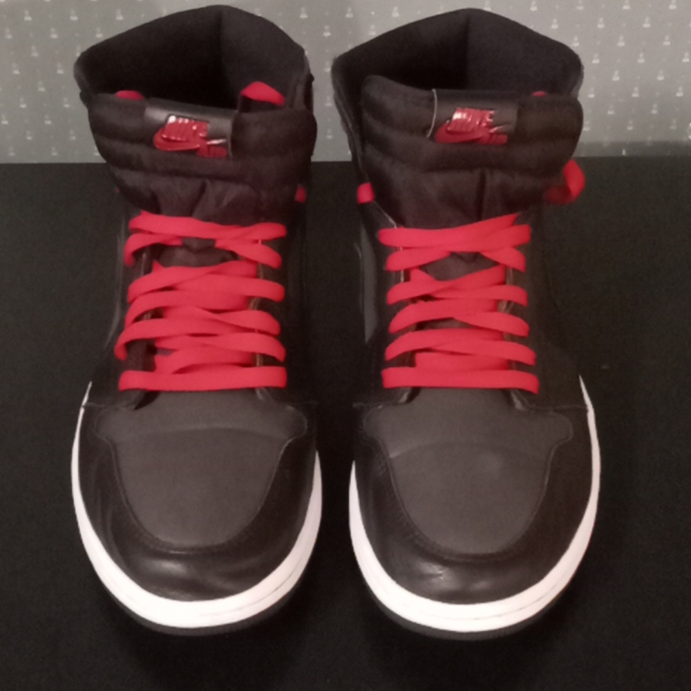 Gym shoes